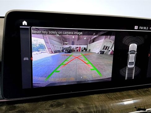 Used 2021 BMW 530i xDrive w/ Premium Package image 21