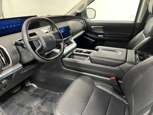Used 2025 Ford Expedition Max Platinum image 26
