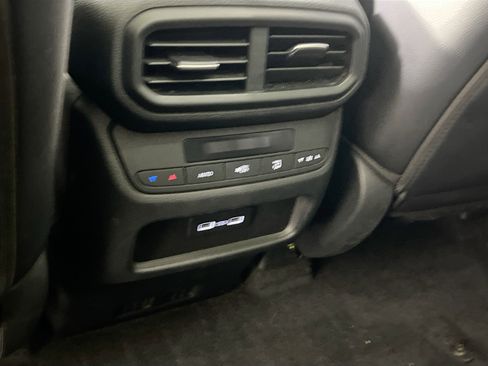 Used 2023 Honda Pilot Touring image 26