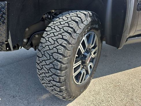 Used 2022 GMC Sierra 2500 AT4 w/ AT4 Preferred Package image 31