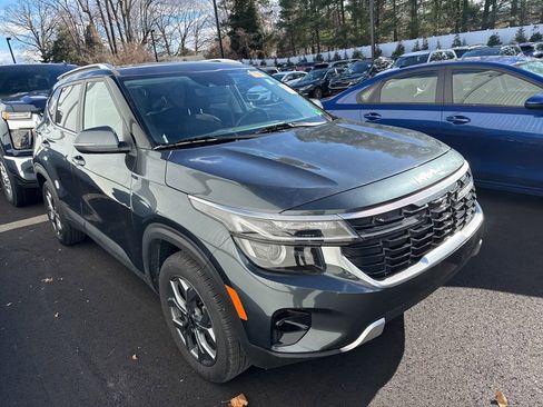 Used 2024 Kia Seltos S image 1