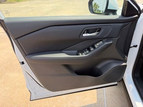 New 2026 Nissan Rogue SV FWD image 13