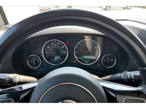 Used 2015 Jeep Wrangler Unlimited Sahara AWD/4WD image 23