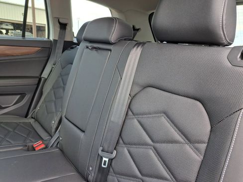 New 2026 Volkswagen Atlas SE FWD image 23
