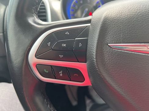 Used 2022 Chrysler 300 Touring w/ Sport Appearance Package RWD image 14