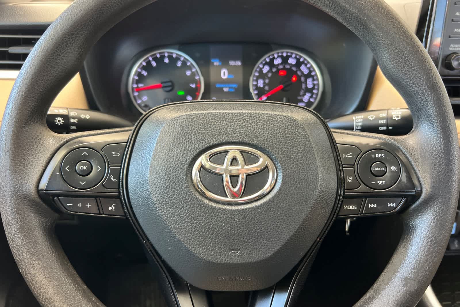Used 2021 Toyota RAV4 LE FWD image 23