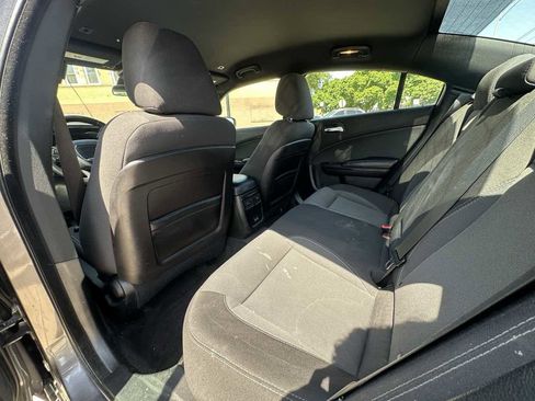 Used 2018 Dodge Charger SXT w/ Blacktop Package RWD image 36