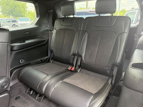 Certified 2023 Jeep Grand Cherokee L Laredo AWD/4WD image 11