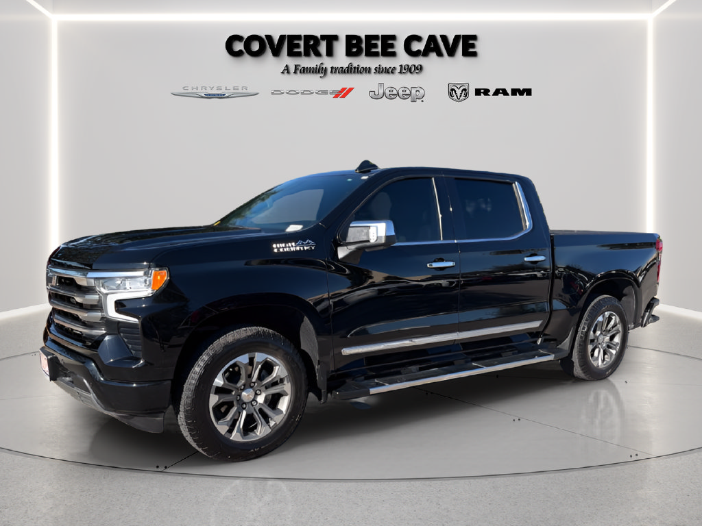 Used 2025 Chevrolet Silverado 1500 High Country w/ Technology Package AWD/4WD image 3