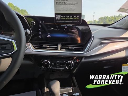 New 2026 Chevrolet Trax ACTIV w/ Sunroof Package FWD image 11