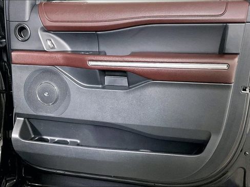 Used 2023 Ford Expedition Max Limited image 24