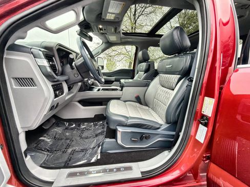 Used 2024 Ford F450 Limited w/ FX4 Off-Road Package AWD/4WD image 25