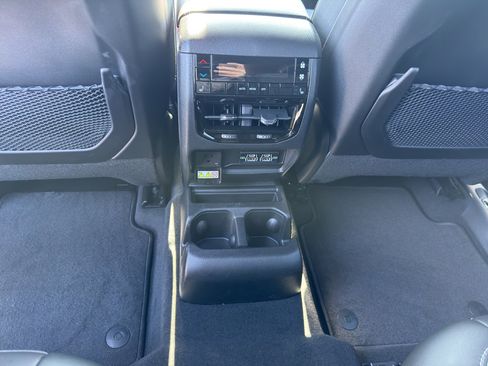 New 2025 Jeep Grand Cherokee L Limited AWD/4WD image 32