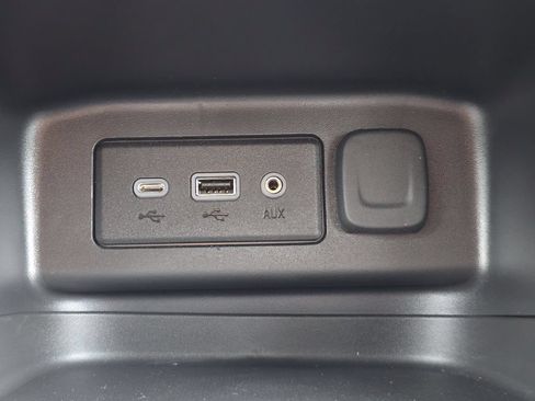 Used 2024 Chevrolet Equinox LS w/ LS Convenience Package FWD image 24