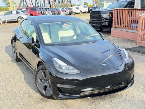 Used 2022 Tesla Model 3 Long Range AWD/4WD image 2