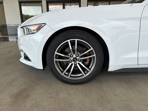 Used 2017 Ford Mustang Coupe RWD image 28