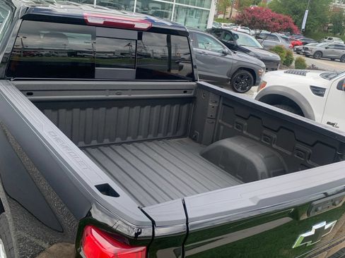 Used 2025 Chevrolet Silverado 1500 LTZ w/ LTZ Premium Package AWD/4WD image 8