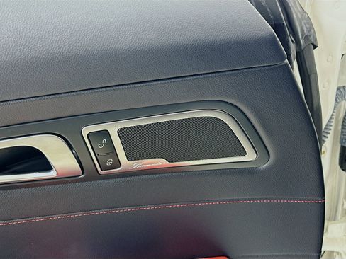 Used 2018 Mercedes-Benz AMG GT Roadster image 20