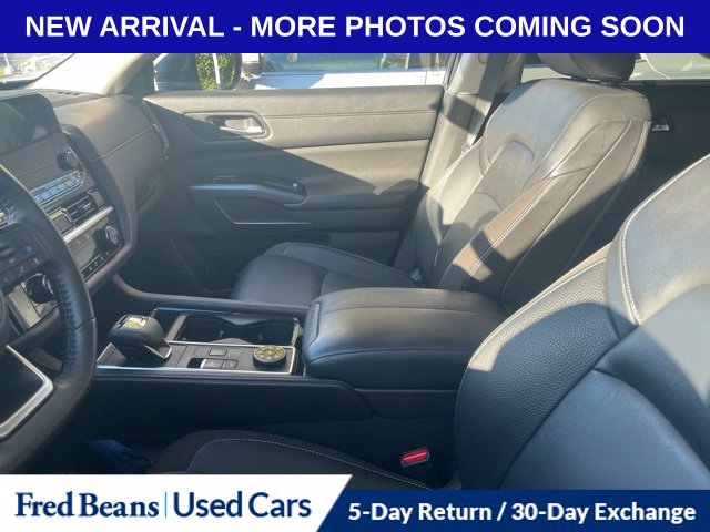Used 2024 Nissan Pathfinder SL AWD/4WD image 11