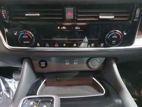 New 2026 Nissan Rogue Platinum image 25