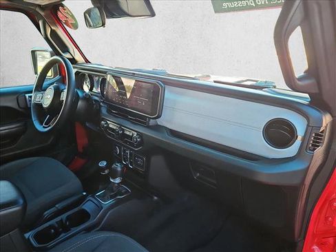 Used 2024 Jeep Wrangler Unlimited Sport AWD/4WD image 21
