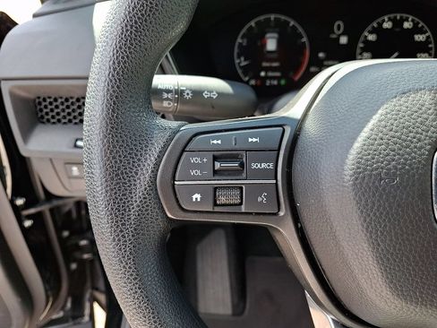 Used 2025 Honda CR-V LX image 21