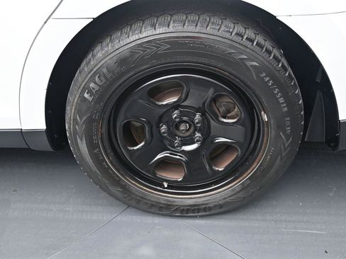 Used 2015 Ford Taurus Police Interceptor AWD image 17