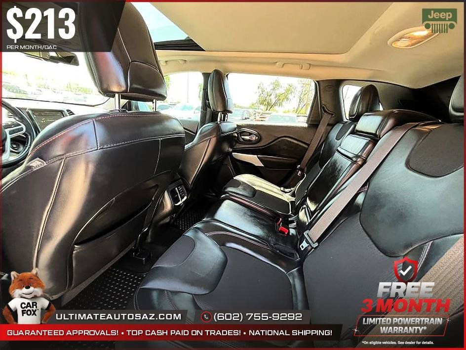 Used 2017 Jeep Cherokee Trailhawk w/ Comfort/Convenience Group AWD/4WD image 11