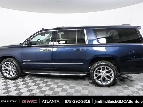 Used 2019 GMC Yukon XL Denali image 2
