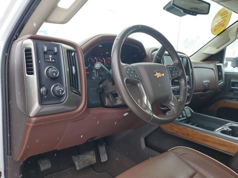 Used 2019 Chevrolet Silverado 2500 High Country image 16