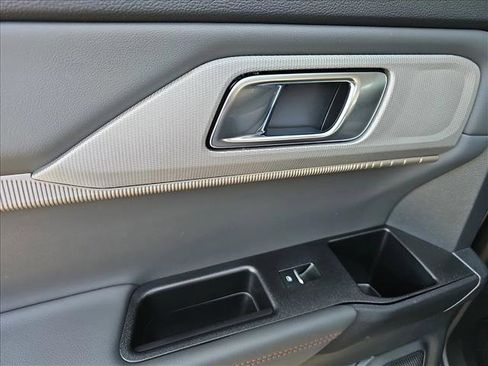 New 2026 Ford Explorer Active image 13