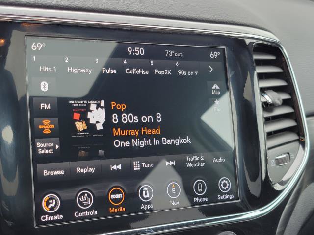 Used 2020 Jeep Grand Cherokee Altitude AWD/4WD image 26