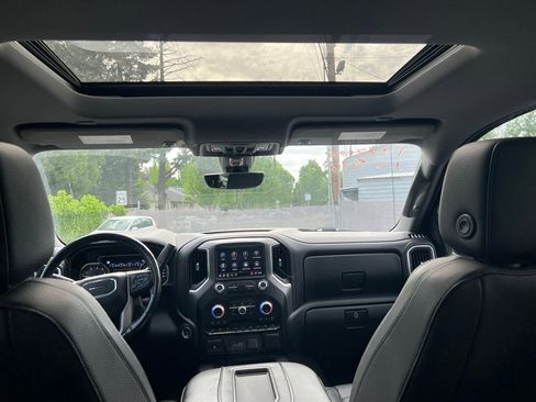 Used 2019 GMC Sierra 1500 Denali w/ Denali Ultimate Package AWD/4WD image 9