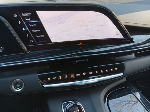 Certified 2024 Cadillac Escalade Sport image 10