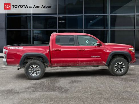 Used 2021 Toyota Tacoma TRD Off-Road AWD/4WD image 5