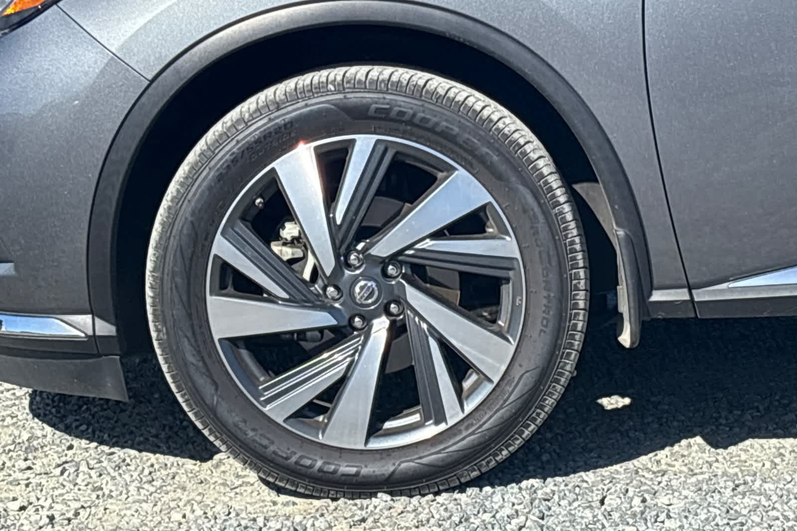 Used 2018 Nissan Murano Platinum w/ Cargo Package FWD image 12