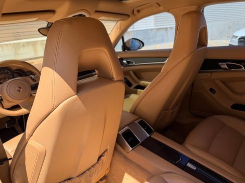 Used 2012 Porsche Panamera image 16