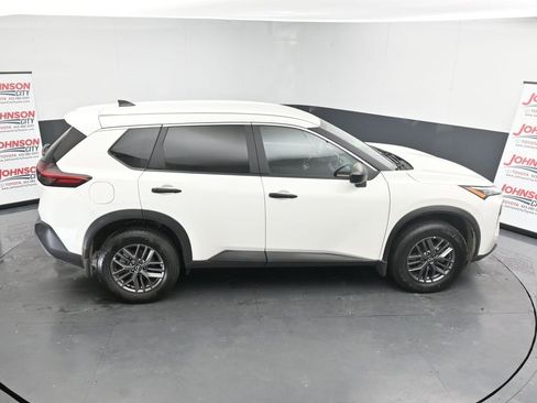 Used 2023 Nissan Rogue S image 17