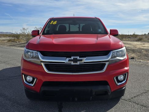 Used 2016 Chevrolet Colorado LT w/ LT Convenience Package image 2