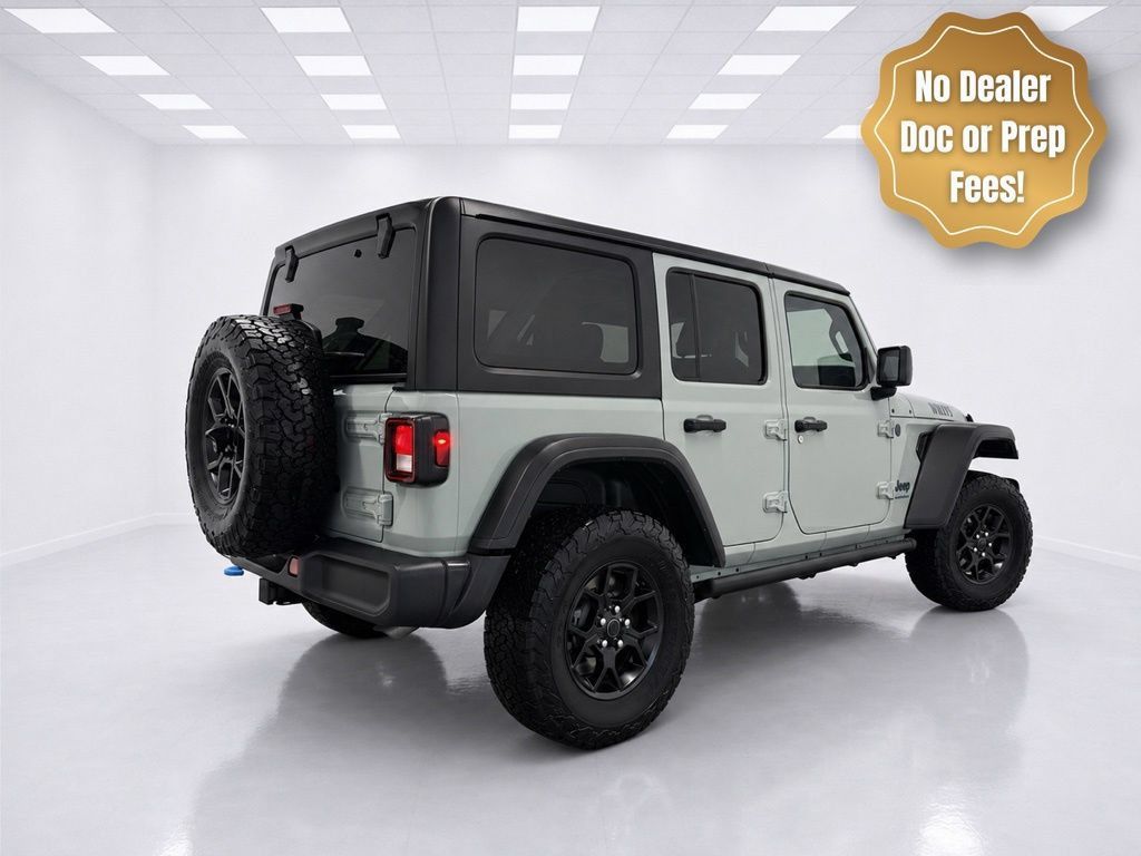 Used 2024 Jeep Wrangler Unlimited AWD/4WD image 3