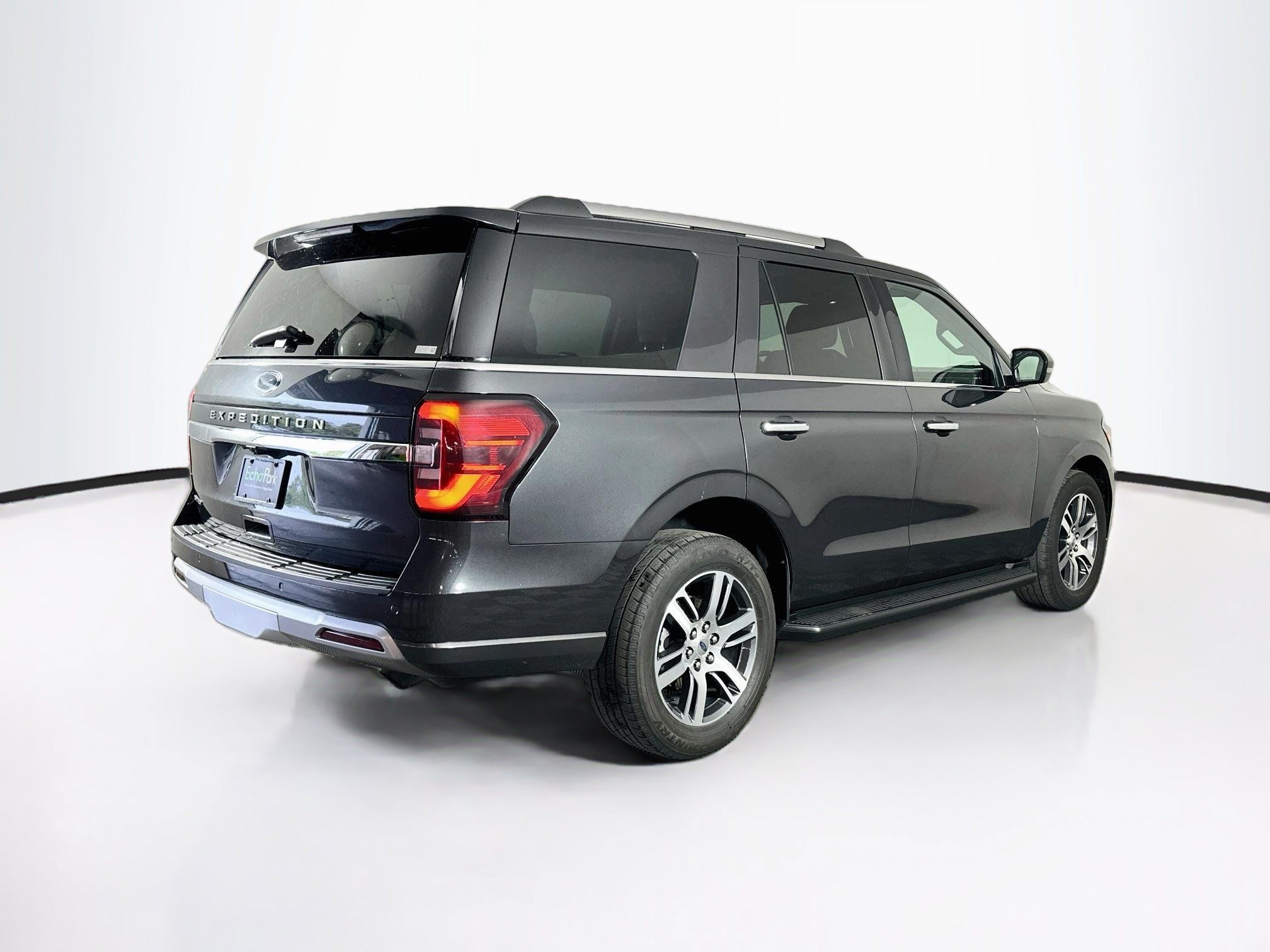 Used 2024 Ford Expedition Limited RWD image 9