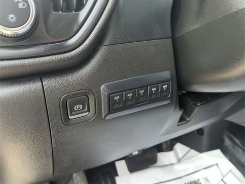 Used 2022 GMC Sierra 3500 Pro w/ Convenience Package image 31