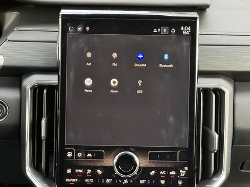 Used 2025 GMC Acadia Elevation image 29