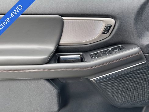Certified 2025 Ford Expedition Active AWD/4WD image 12