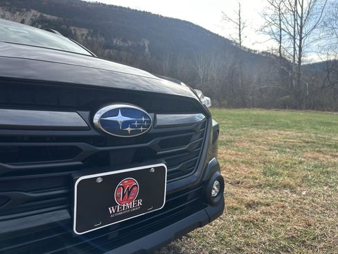 Used 2023 Subaru Outback Premium image 3