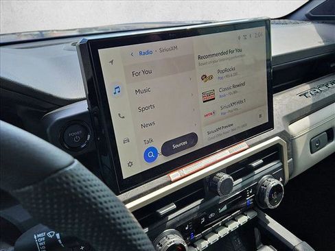 Used 2025 Toyota Tacoma Limited image 12