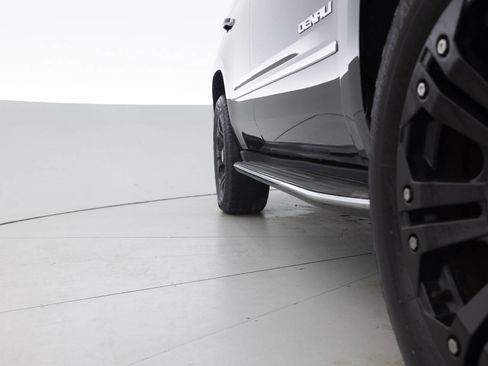 Used 2015 GMC Yukon Denali w/ Touring Package image 21