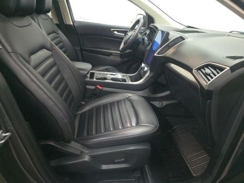 Used 2024 Ford Edge SEL w/ Convenience Package AWD/4WD image 3