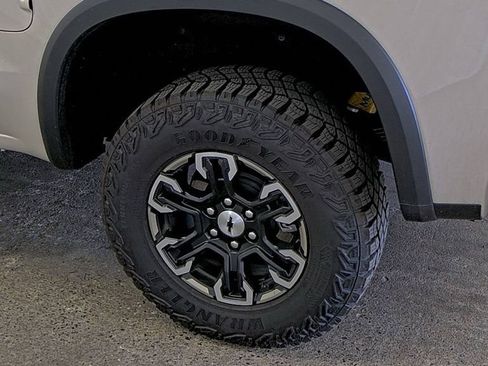 Used 2026 Chevrolet Silverado 1500 ZR2 AWD/4WD image 11