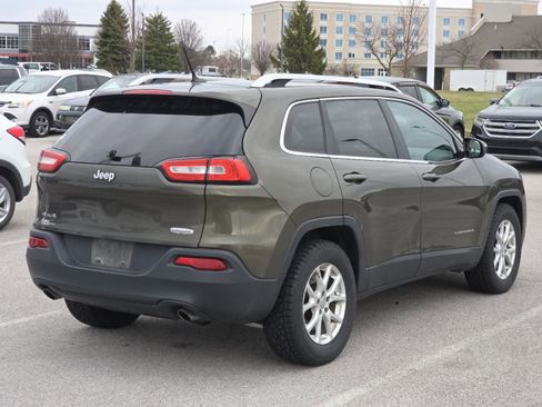 Used 2014 Jeep Cherokee Latitude w/ Cold Weather Group image 8